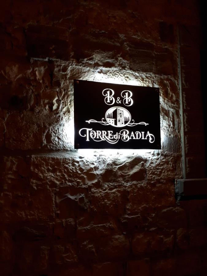 Torre Di Badia Panzió Badia A Passigano Kültér fotó